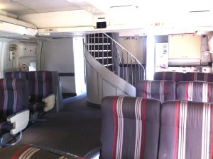 aircraft_747_cabin_interior_600x450px